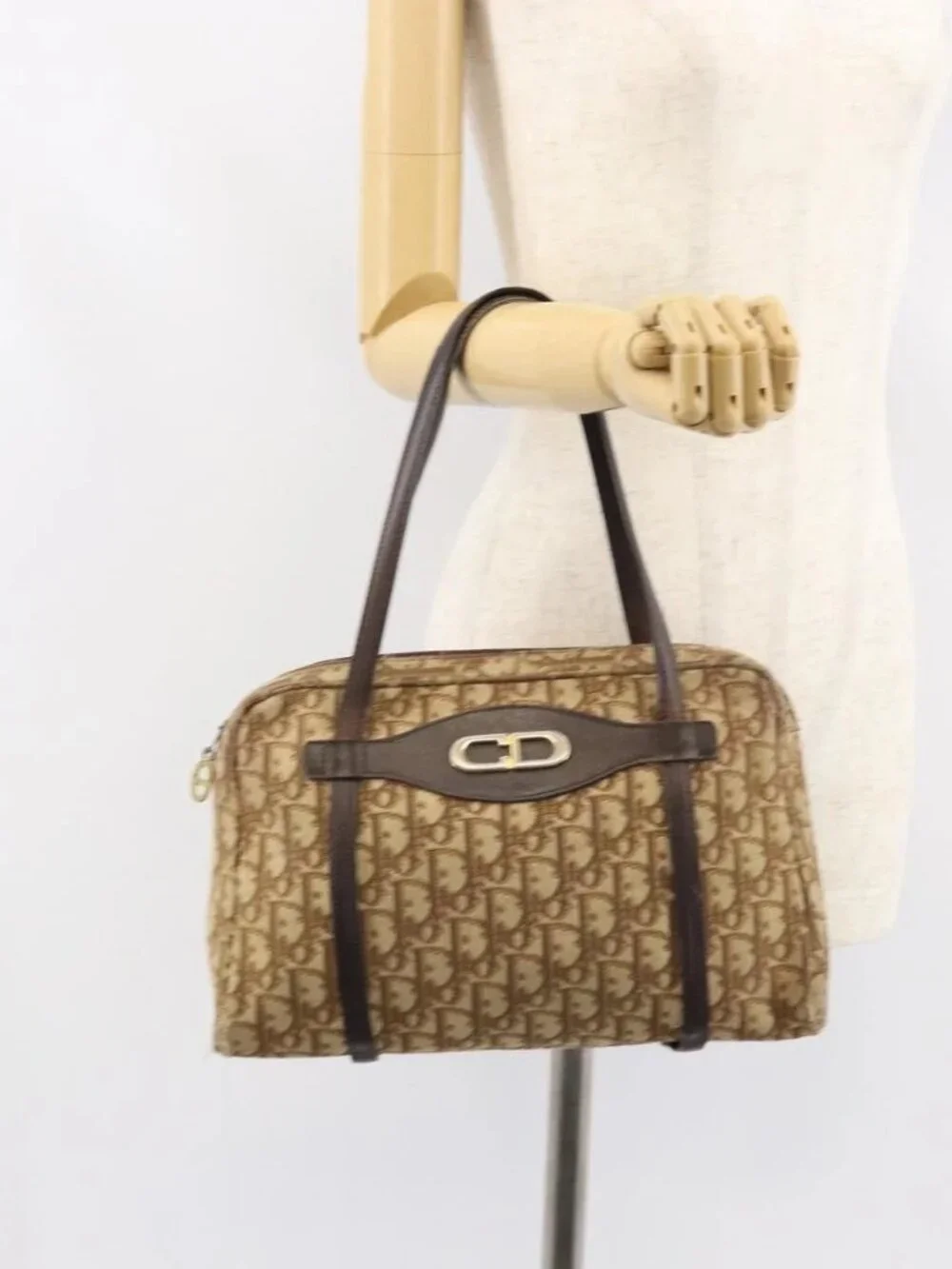 Christian Dior Trotter Canvas Hand Bag Beige Gold Auth 157140 - Picture 15 of 16